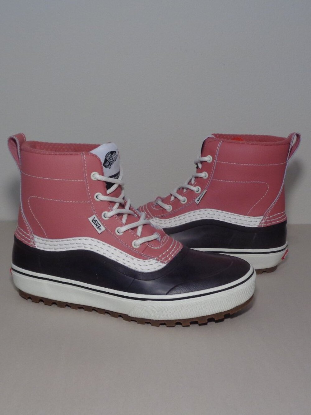 Vans Size 7 M / MTE STANDARD MID WATERPROOF / Dark Port / Boots New Men's Shoes